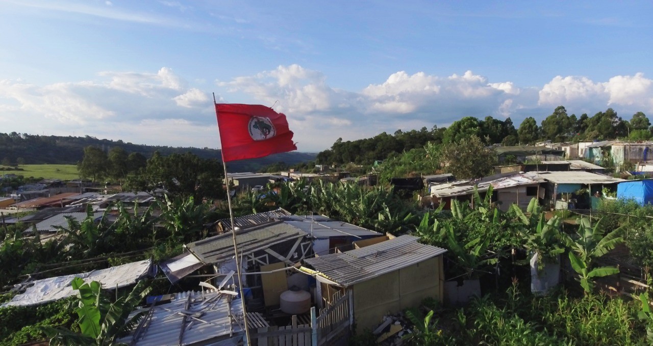 Ministro anuncia compra de terrenos para assentar famílias em acampamento do MST em Valinhos
