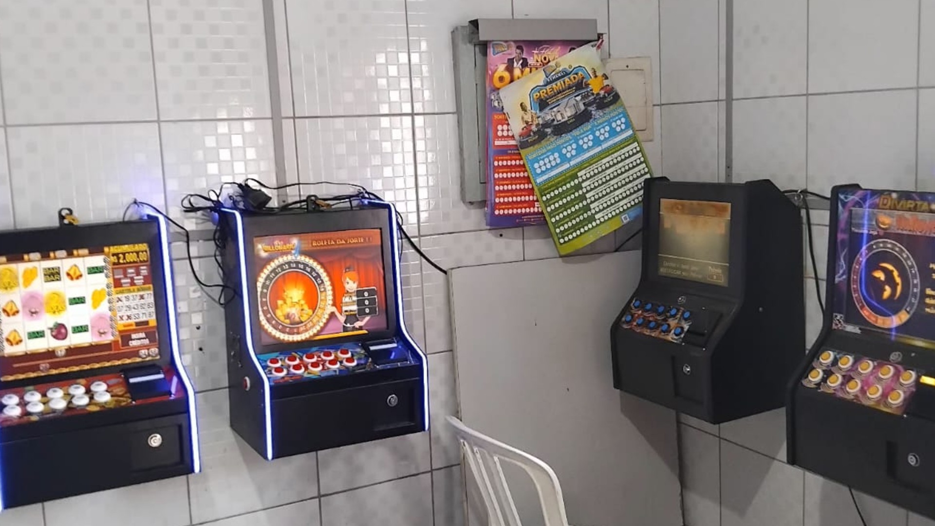 Polícia apreende máquinas caça-níqueis durante operação em Guareí