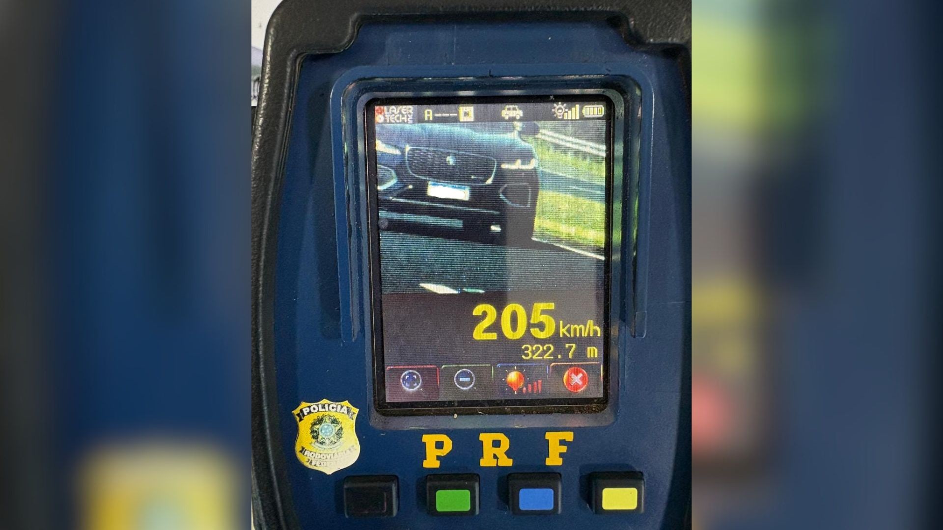 PRF flagra motorista a mais de 200 km/h na BR-050, em Uberaba
