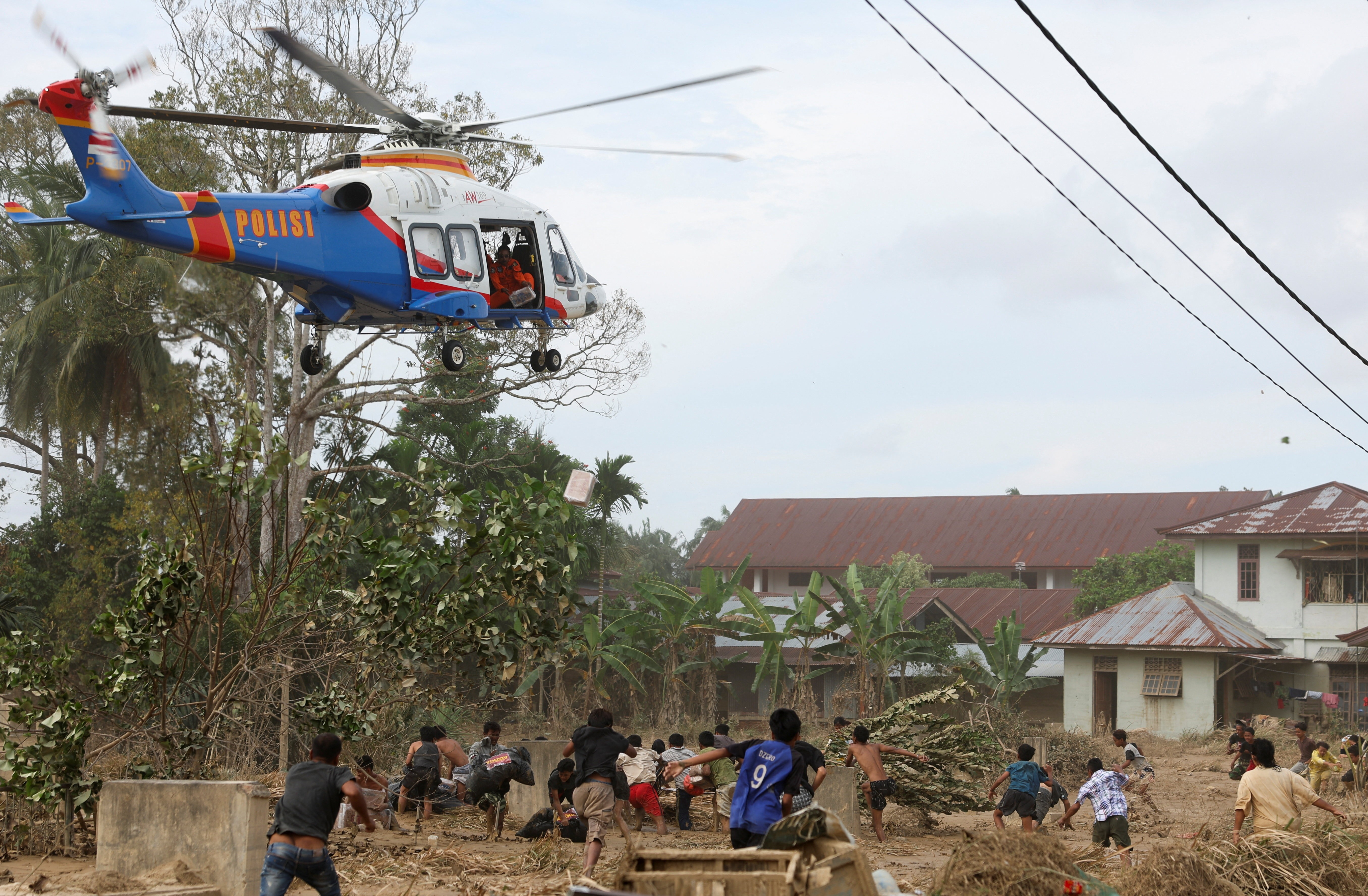 Mortes por inundações na Ásia passam de 1.700