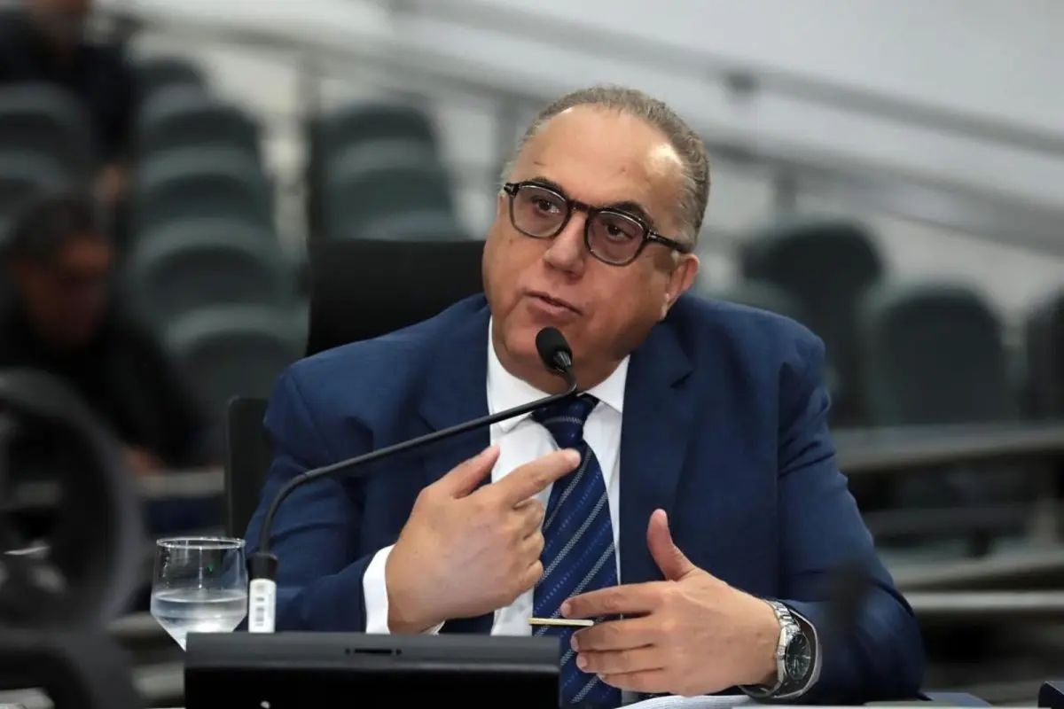 Ex-secretário de Saúde e vereador tornam-se réus por desvios no SUS