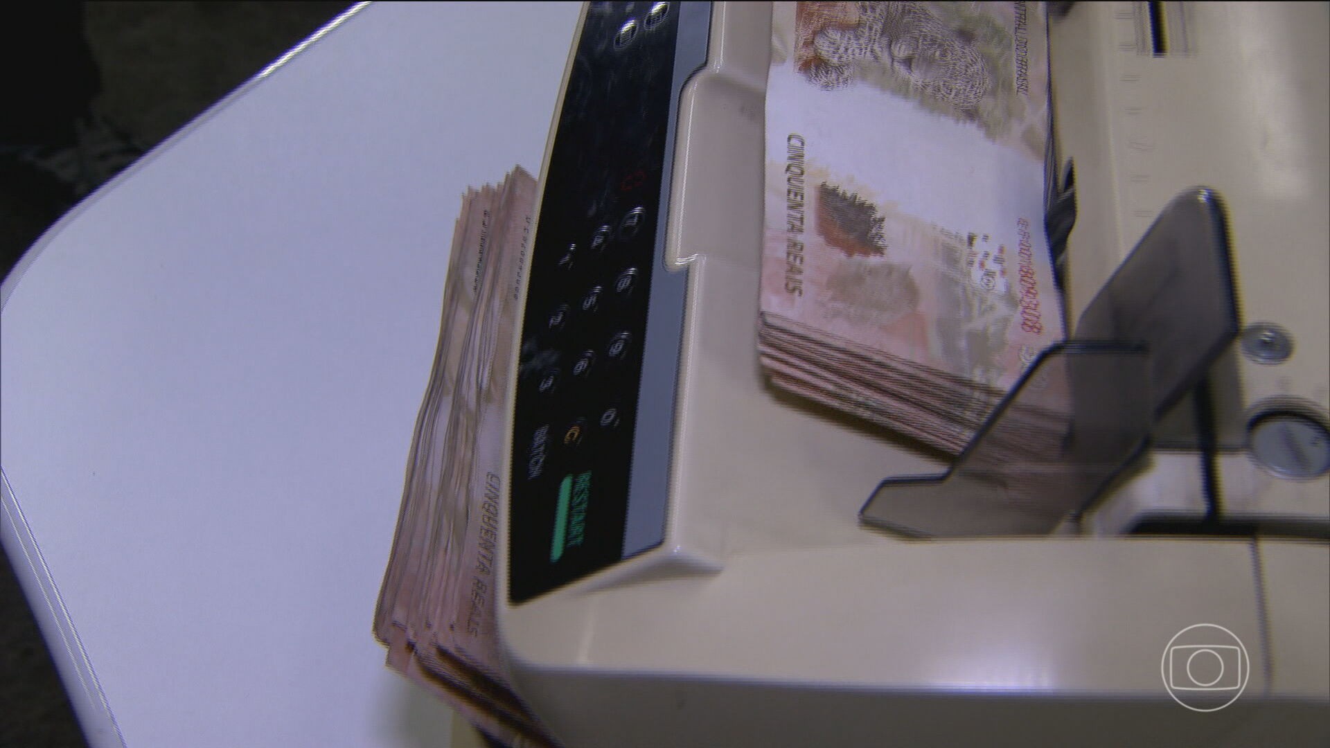 Primeiro semestre de 2025 tem mais saques do que depósitos nas cadernetas de poupança