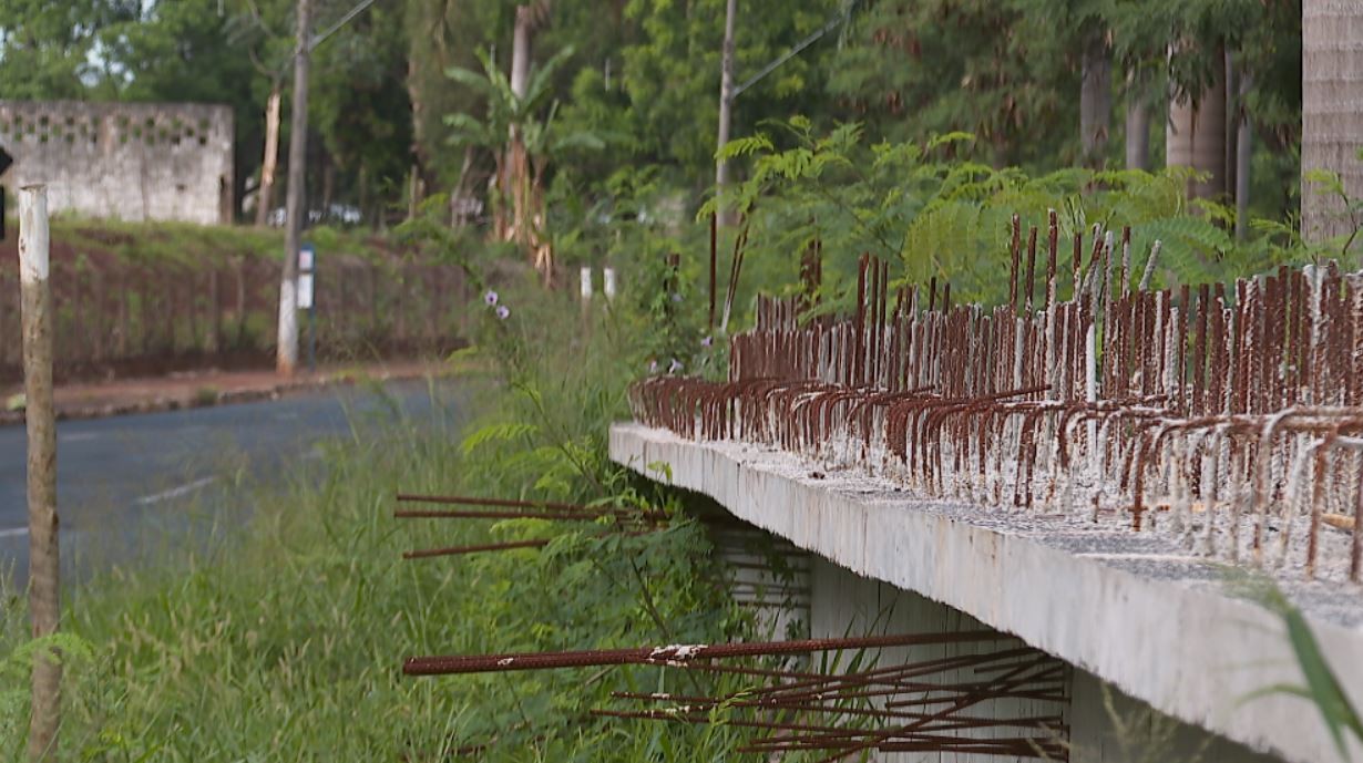 Impasse com construtora paralisa obras para abertura de pontes Ribeirão Preto; entenda 