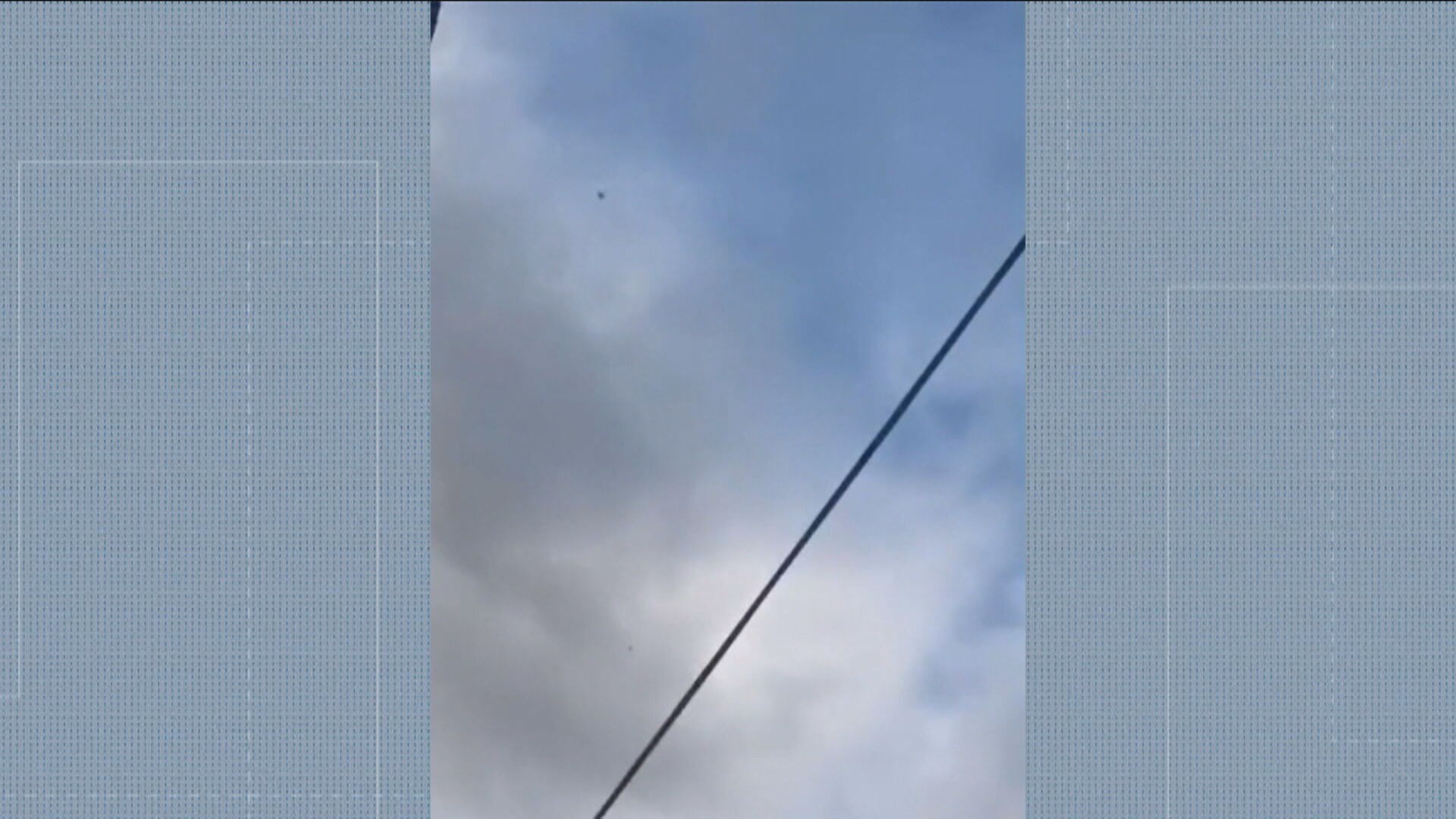 Morador do Quitungo registra imagem de drone lançando granada na comunidade; VÍDEO