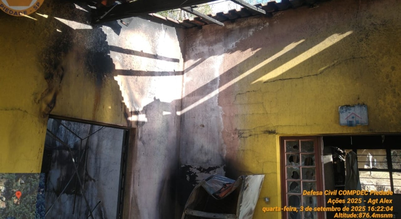 Mulher é suspeita de atear fogo na casa do ex-namorado em Piedade