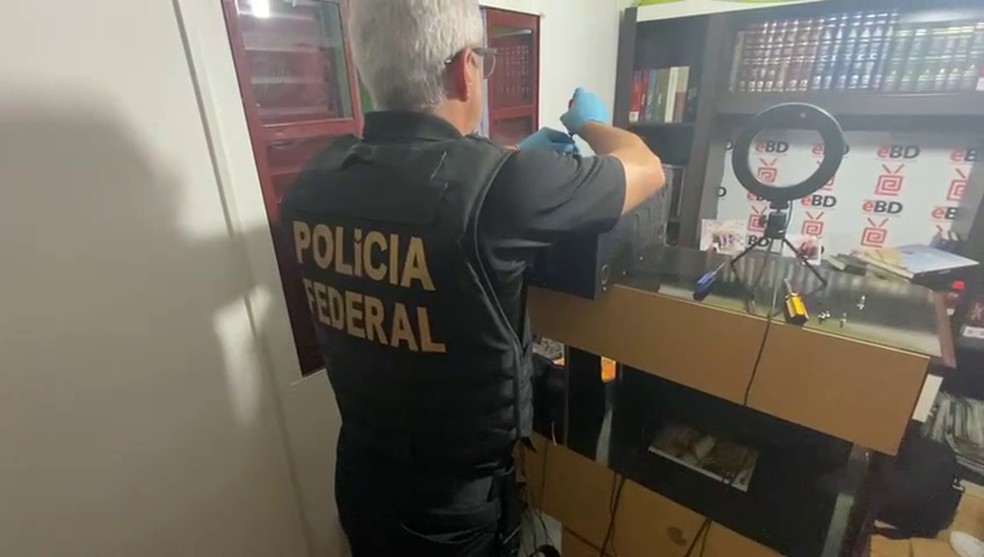 Pastor é preso em flagrante por compartilhar pornografia infantil em Valinhos — Foto: Polícia Federal/Reprodução