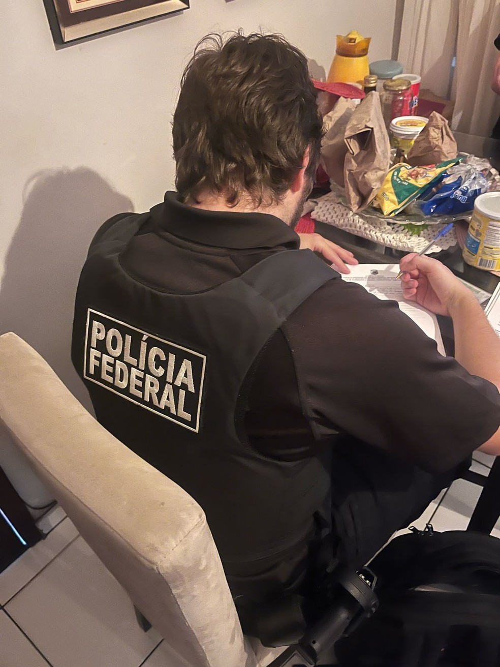 PF cumpre mandados de busca e apreensão no MA durante operação de combate a crimes sexuais cibernéticos contra crianças e adolescentes — Foto: Divulgação/Polícia Federal