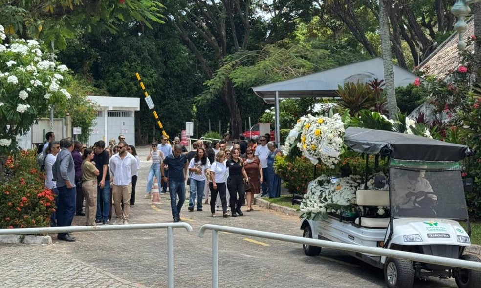 Professora morta em Rondônia foi velada em Salvador — Foto: Mariana Barreto/TV Bahia