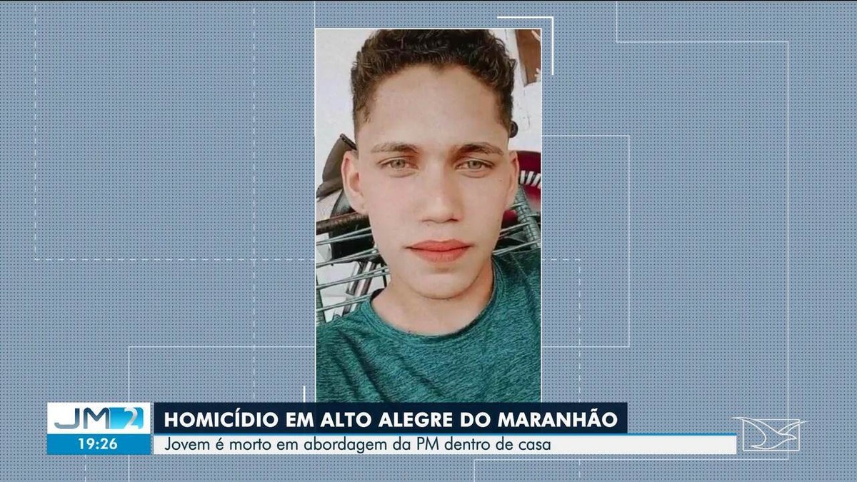 Jovem é morto dentro de casa pela PM, e família pede Justiça: ‘foi uma