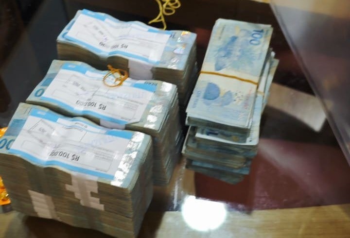 PF apreende quase meio milhão em espécie na casa de Sóstenes no Rio
