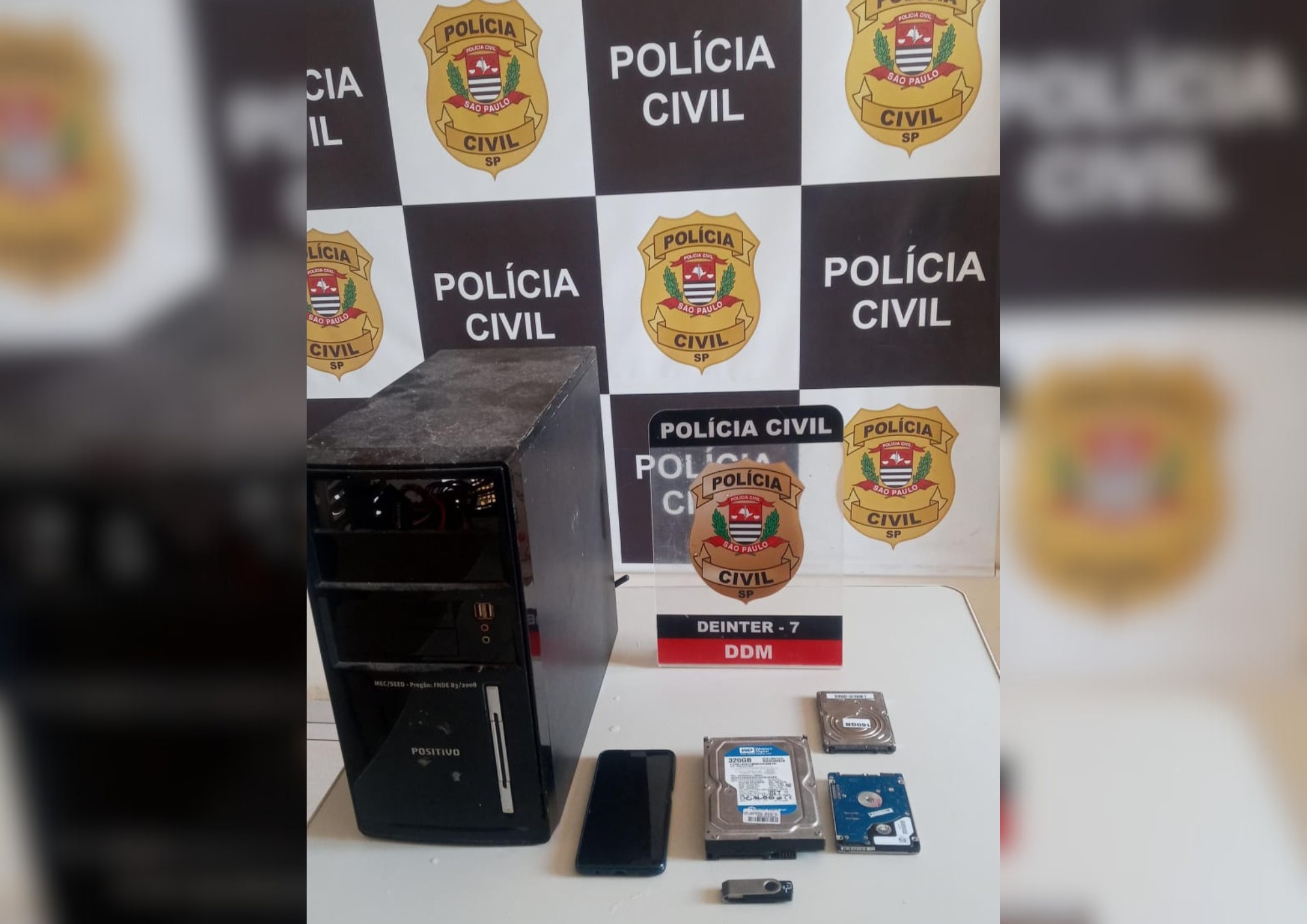 Polícia investiga funcionário de escola pública suspeito de estuprar a enteada em Avaré