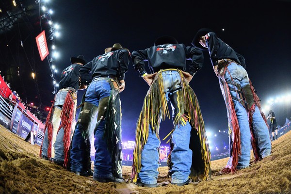 Lynyrd Skynyrd épico, Fernando e Sorocaba no improviso e mais: veja como  foi 2ª noite do Jaguariúna Rodeo Festival, Rodeio de Jaguariúna