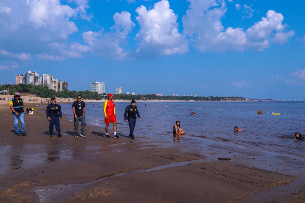 Praia da Ponta Negra de Manaus na segunda-feira, 25 de setembro de 2023 — Foto: João Viana/Semcom
