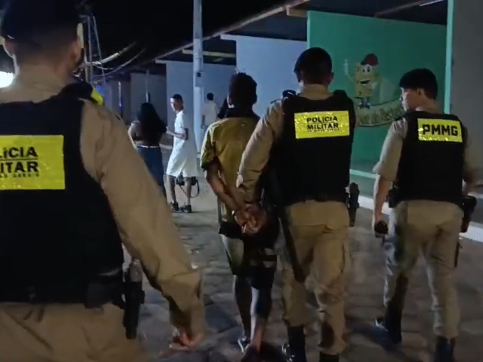 Foragido por homicídio é preso durante show em Governador Valadares