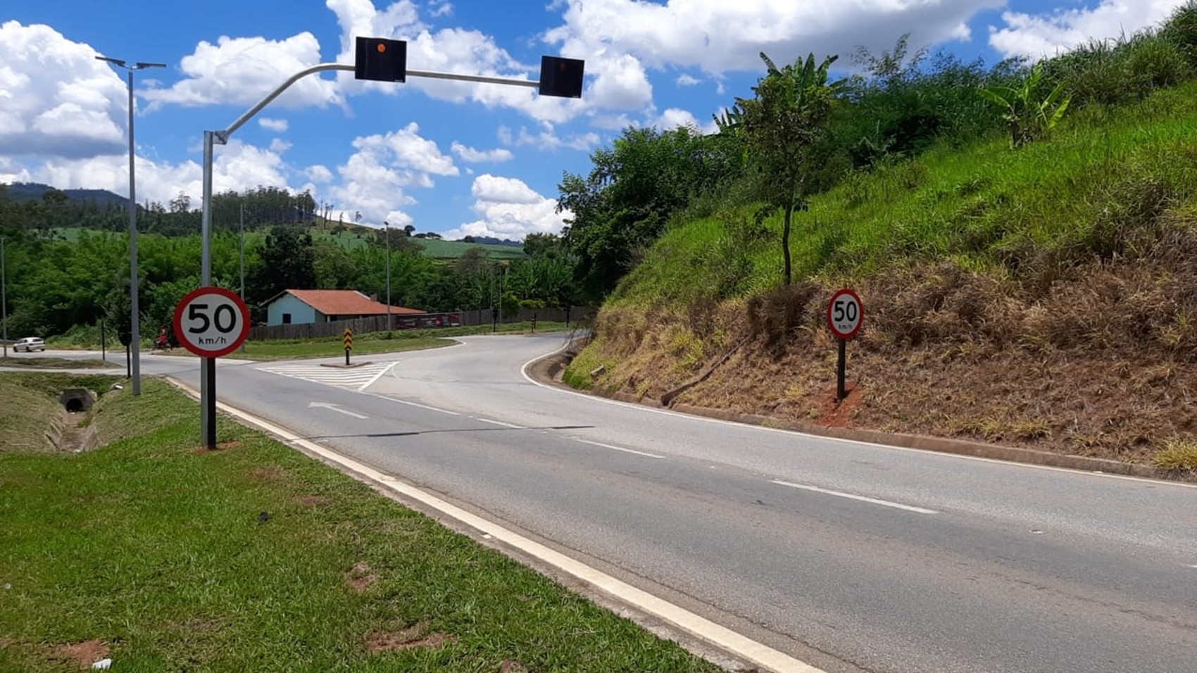 Radares começam a multar a partir desta terça-feira na rodovia BR-459, no Sul de Minas