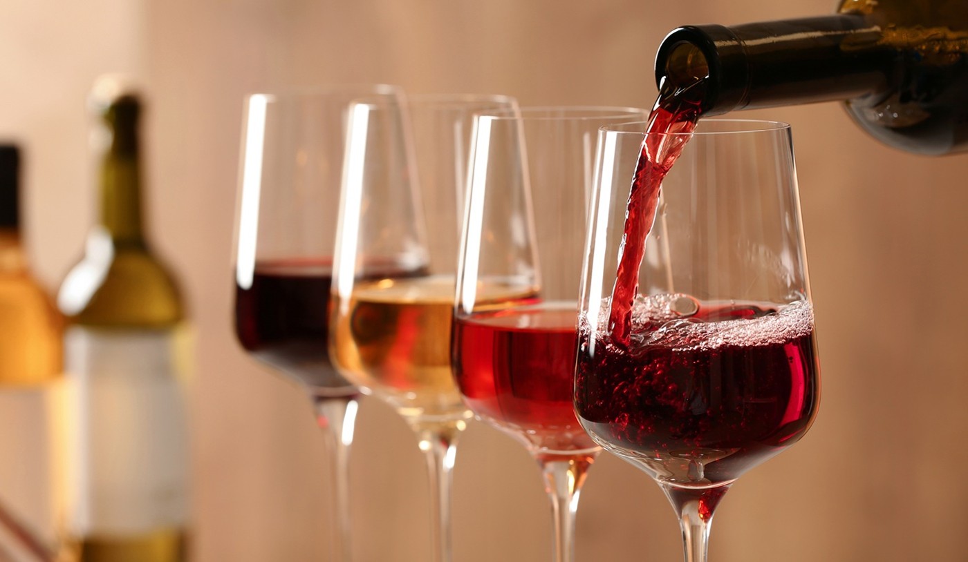Qual é a diferença entre vinho tinto e branco?