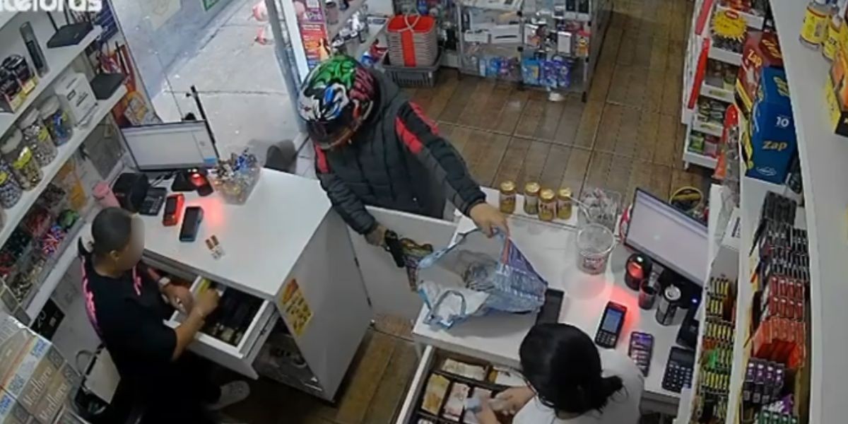 Ladrão é baleado na rua por comerciante e atropelado durante fuga após assaltar mercearia em Botucatu