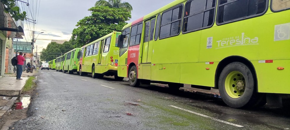 UFPI e Uespi adotam aulas remotas durante greve do transporte coletivo em Teresina — Foto: Gil Oliveira