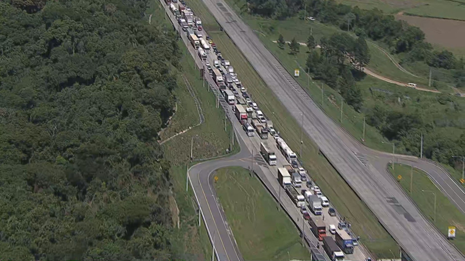 Acidente no Rodoanel deixa três mortos e dois feridos em SP