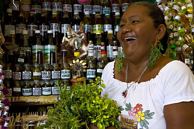 Aos 73 anos, morre Dona Coló, erveira do Ver-o-Peso e símbolo dos saberes da Amazônia
