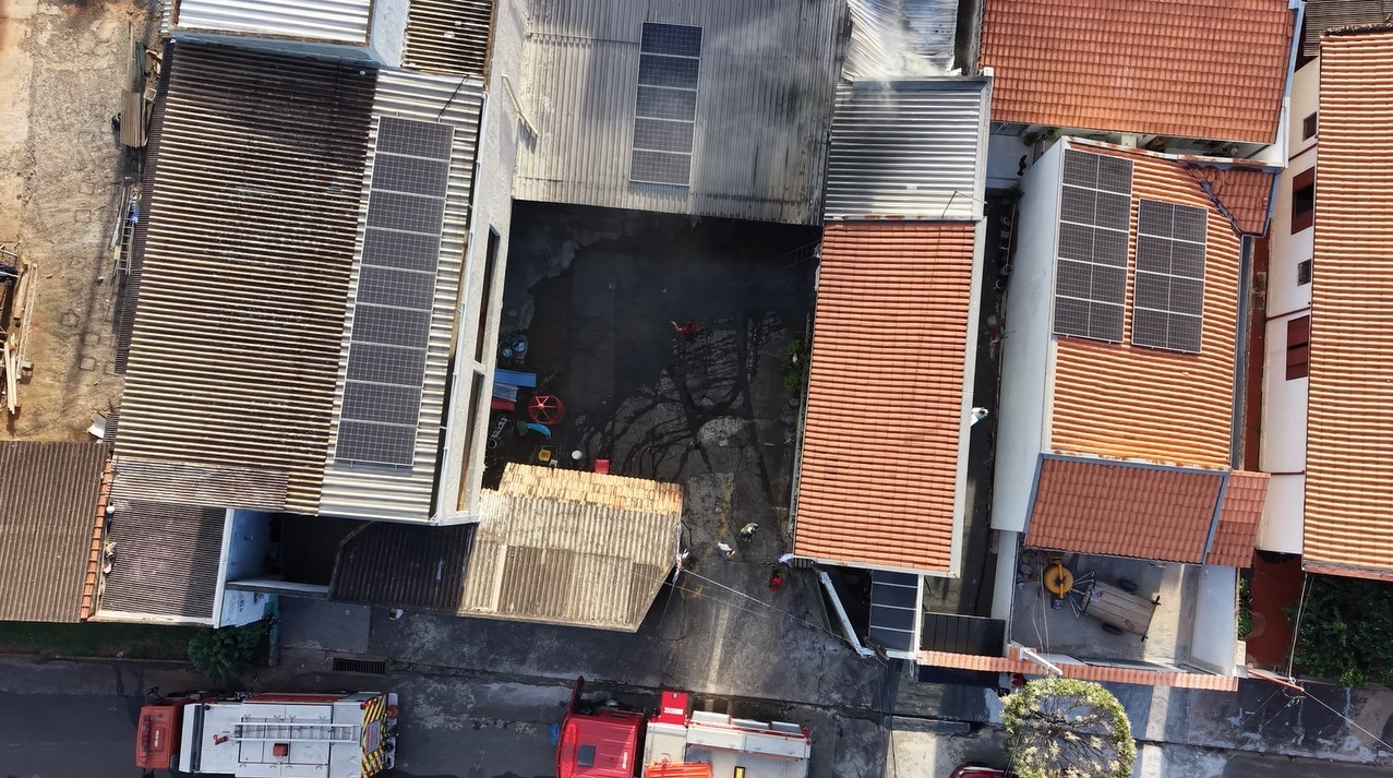 Incêndio atinge fábrica de brinquedos em Limeira