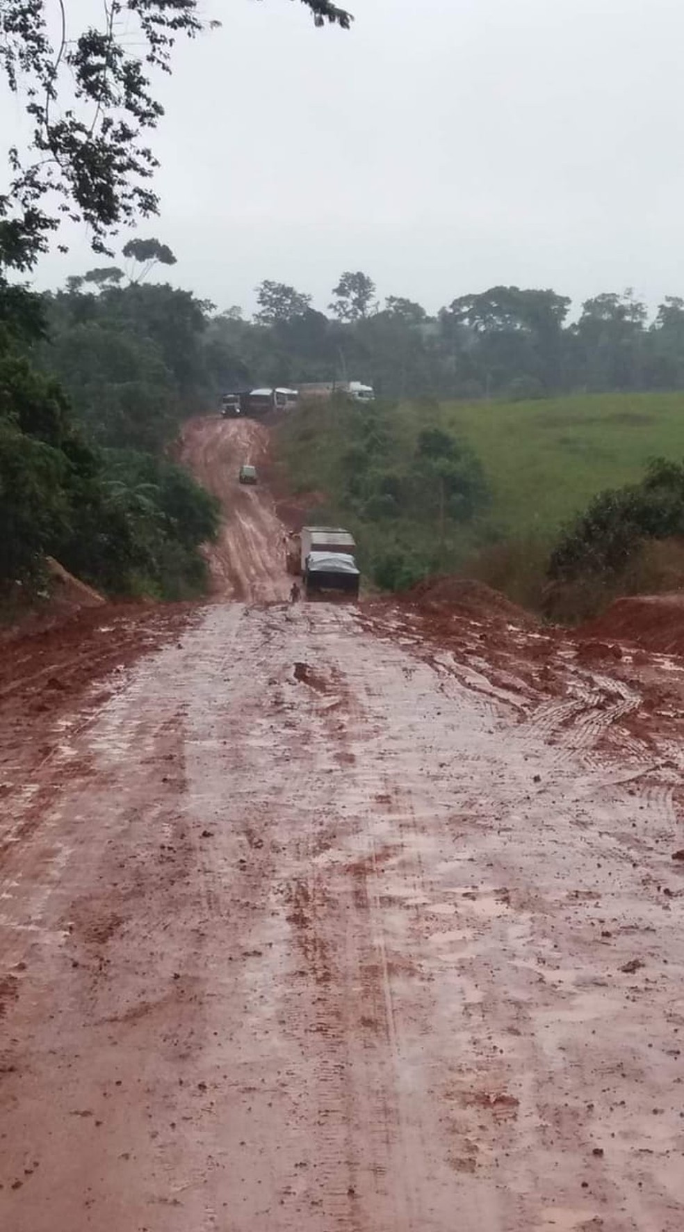 Atoleiros de Mato Grosso - Colniza X Juína: Imagens most…