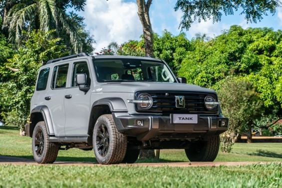 SUV híbrido une tecnologia, desempenho e robustez