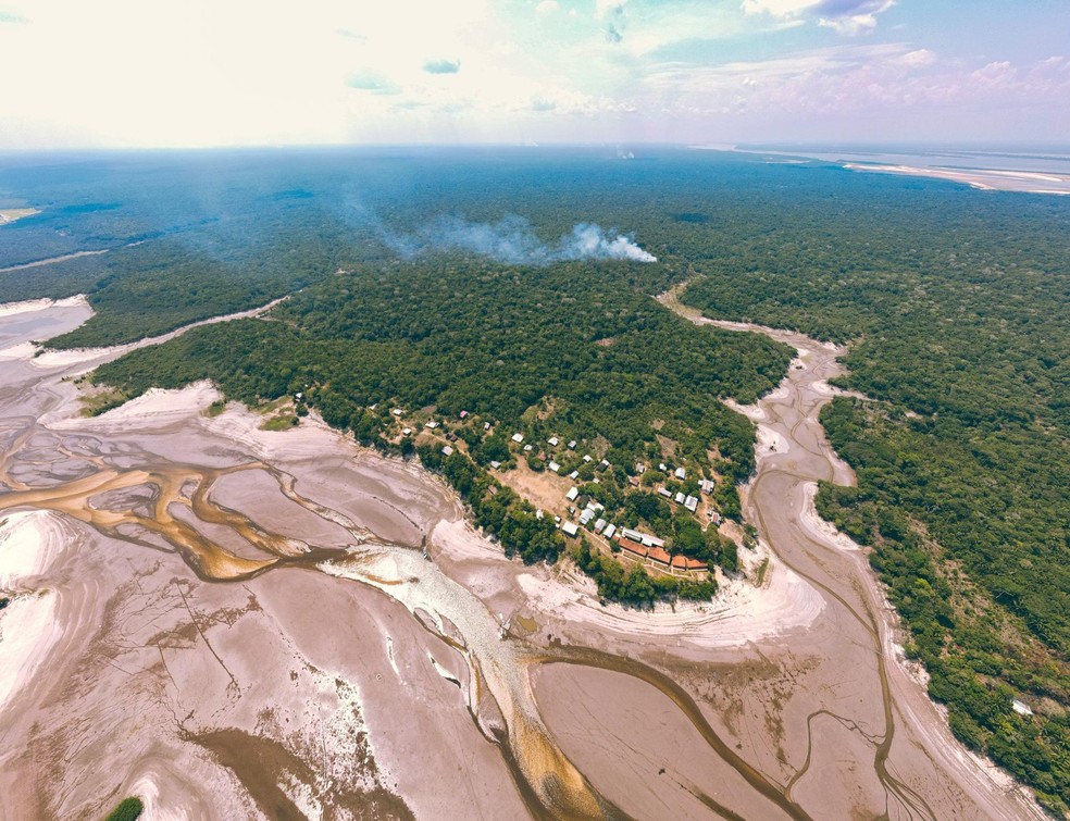 Comunidade do Tumbira, no Amazonas, durante período de seca em 2023. — Foto: Divulgação/FAS