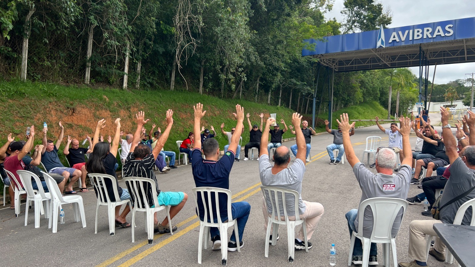 Em greve, trabalhadores da Avibras pedem isenção de impostos e fornecimento de cestas básicas