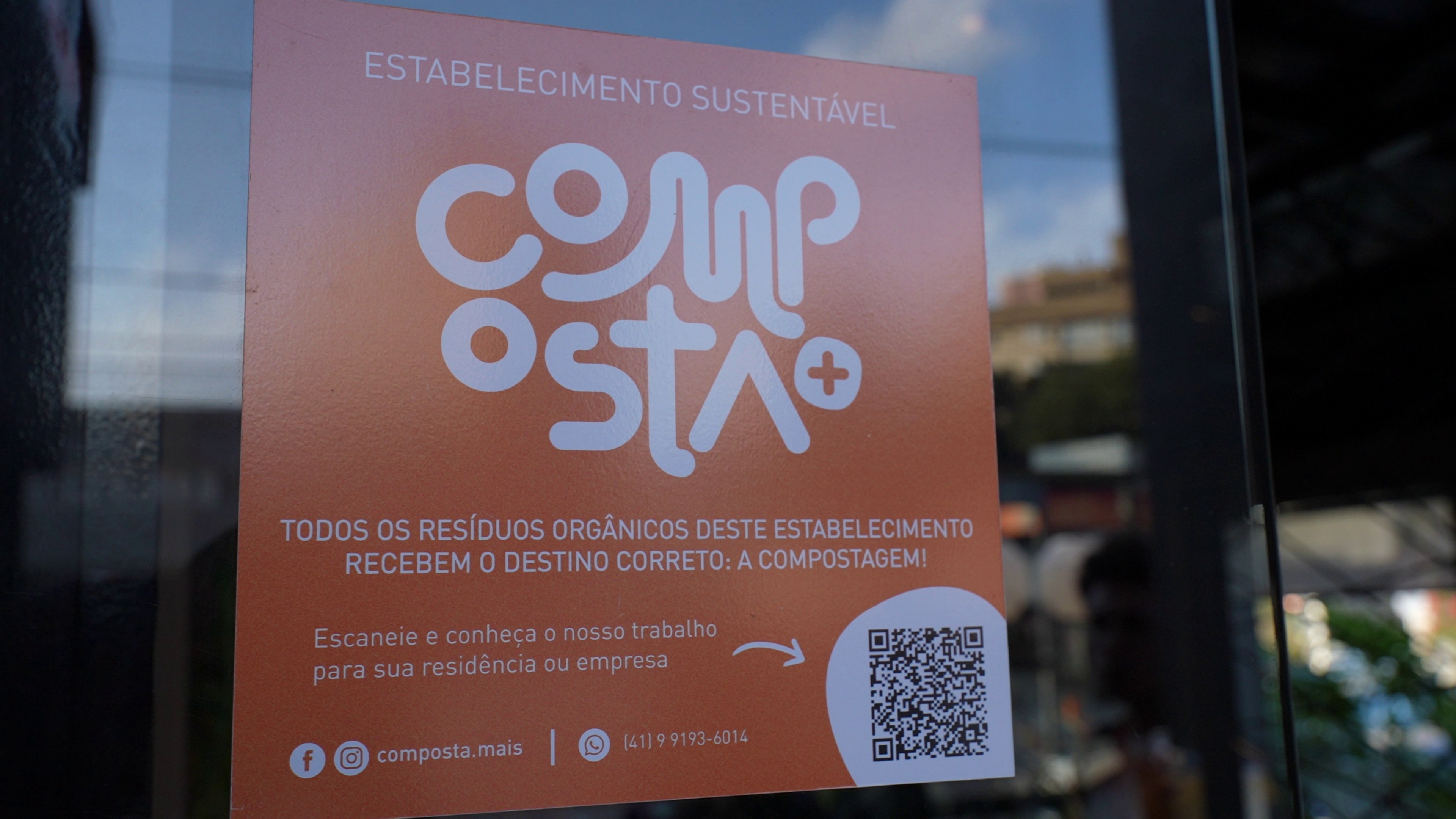 O que é o Selo Composta+ nos estabelecimentos em Curitiba?