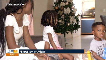 Pais reiventam a rotina para entreter crianças durante o perído de férias