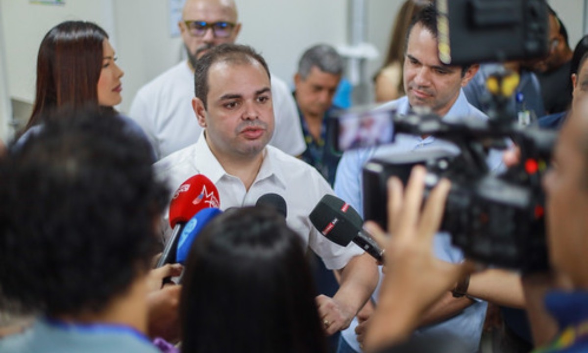 No último dia permitido pela lei eleitoral, governador do AM inaugura seis obras e revitalizações de espaços