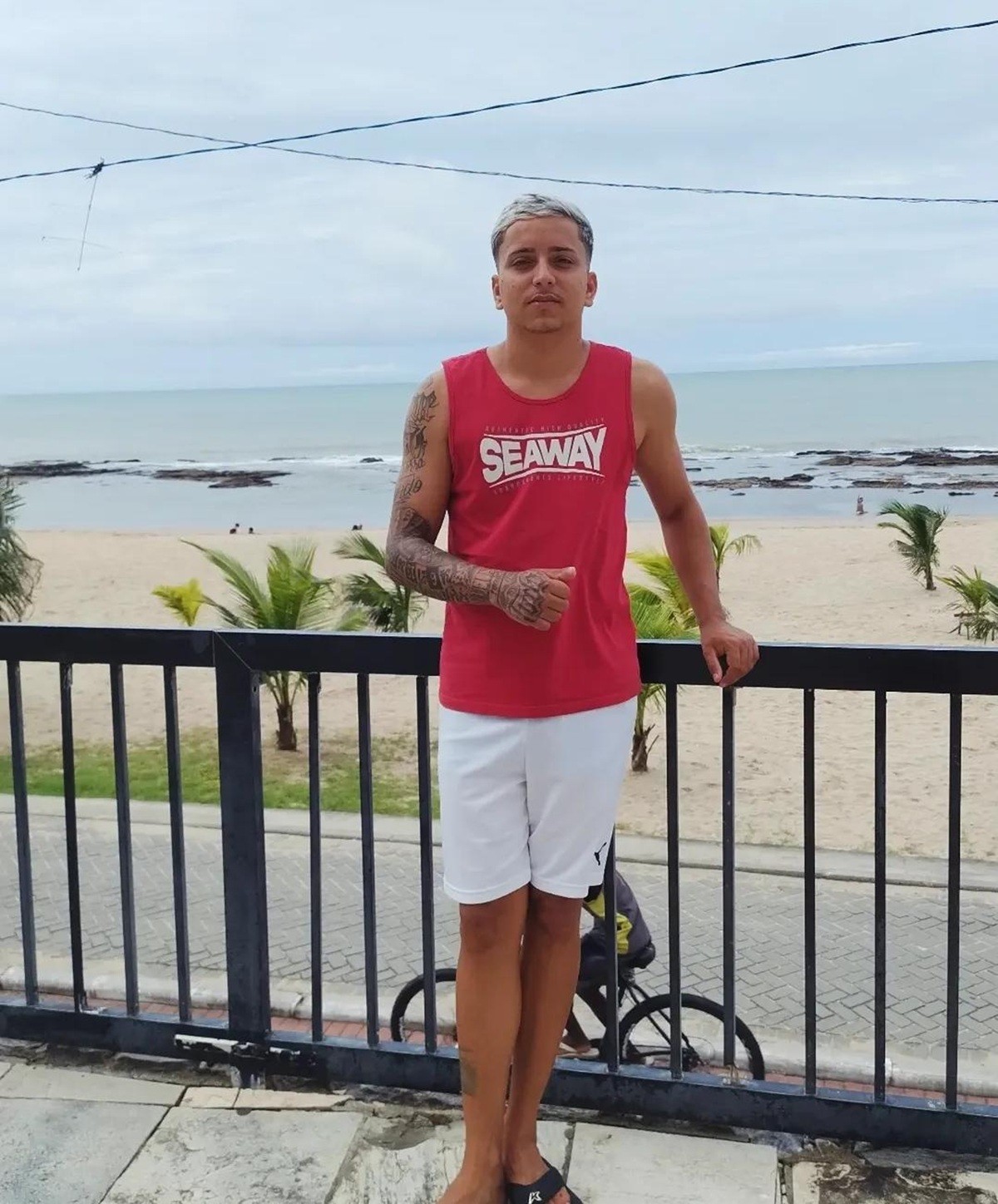 Vendedor de milho é assassinado a tiros no comércio de rua do Recife; VÍDEO