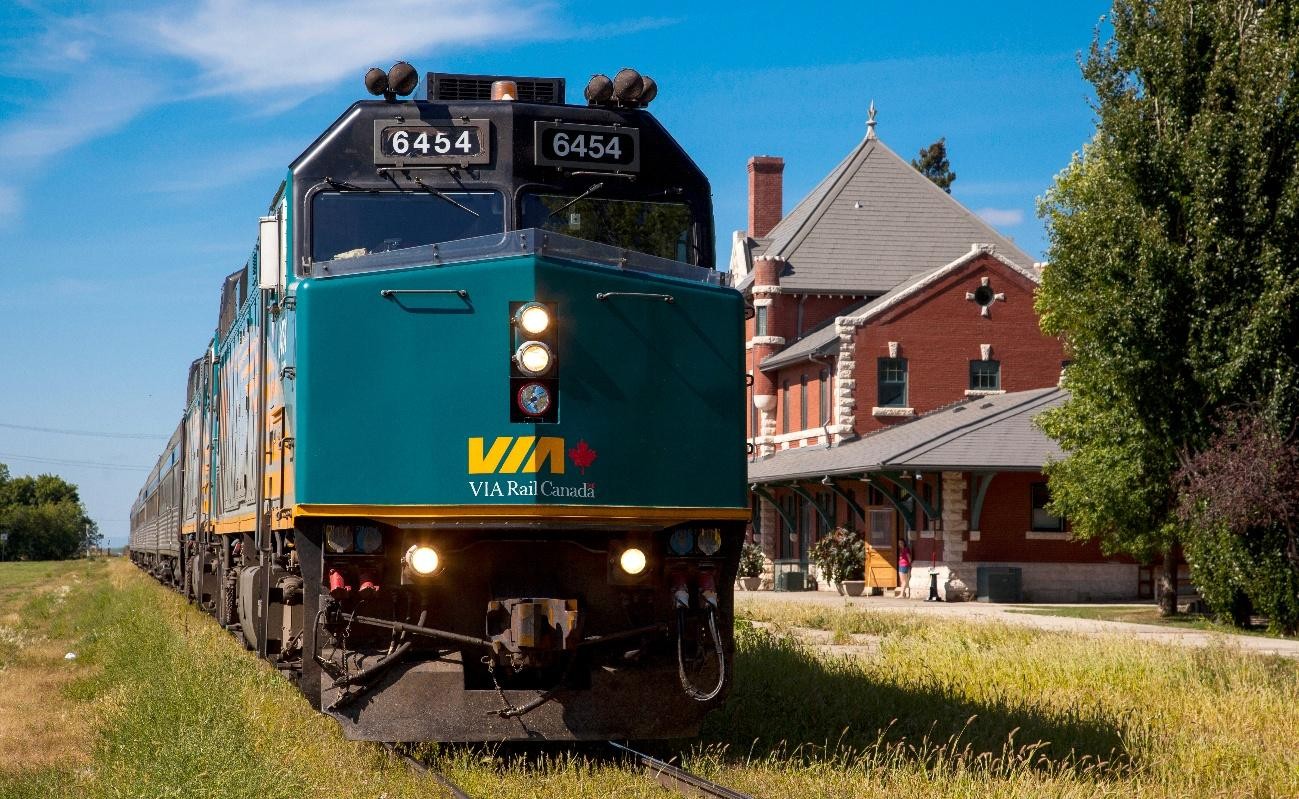 Canadá sobre trilhos: viagens de trem revelam o país em experiências premium 