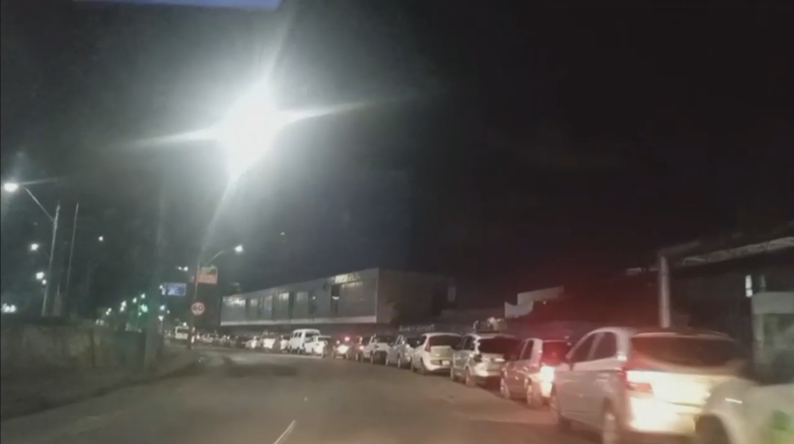 Ferry-boat com fila acima de quatro horas e rodoviária lotada: saídas de Salvador têm movimento intenso às vésperas do São João
