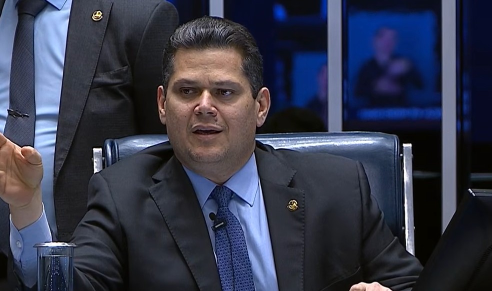 Davi Alcolumbre durante sessão no Senado em 29/4/2026 — Foto: Reprodução