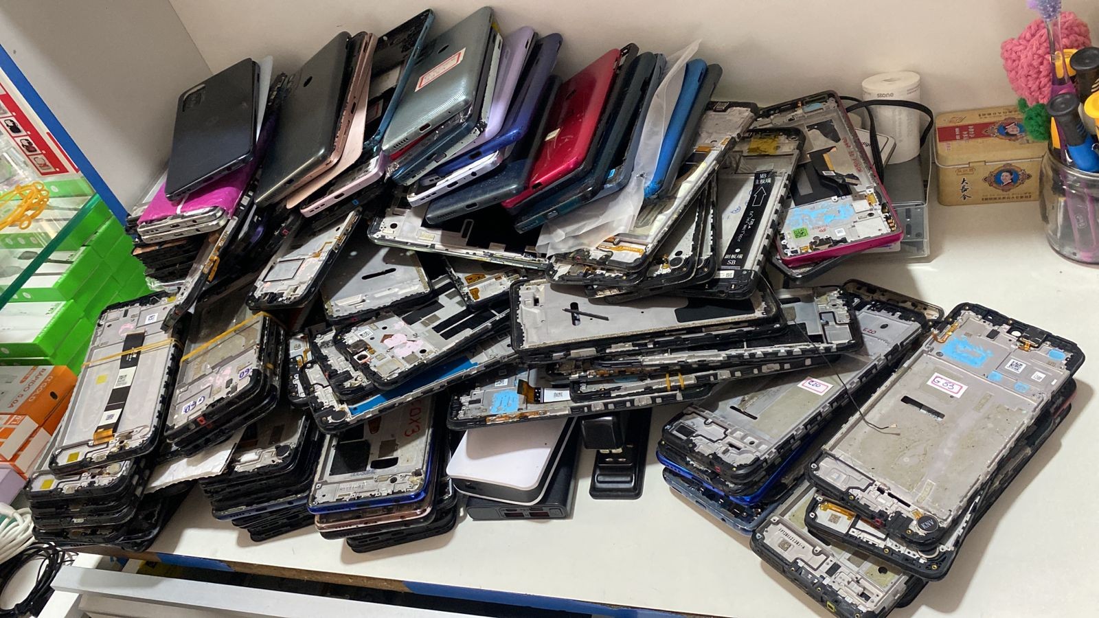 Polícia Civil mira assistência técnica suspeita de vender celulares furtados em Boa Vista