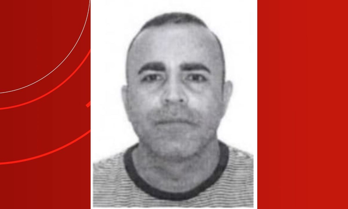 Polícia divulga foto de homem suspeito de agredir e roubar idoso ao sair de agência bancária em Manaus