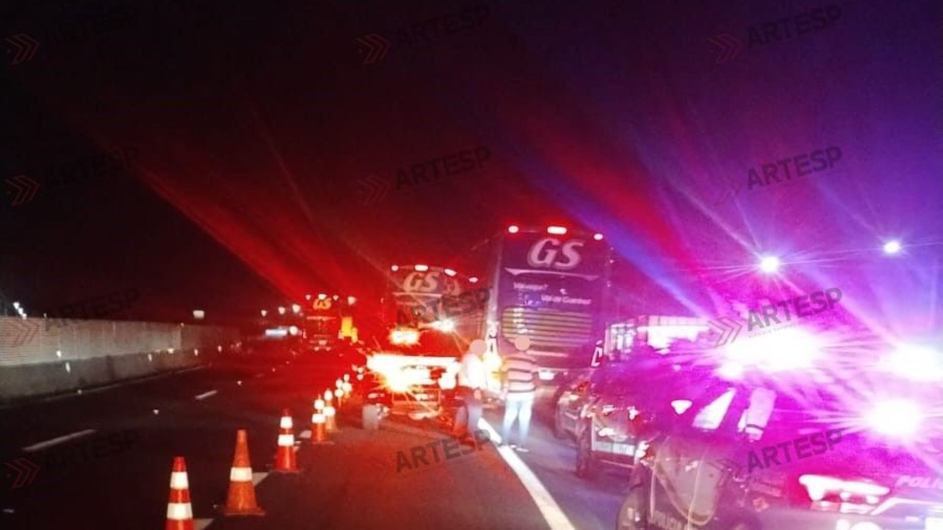 Homem e mulher são mortos a tiros na SP-294 em Marília