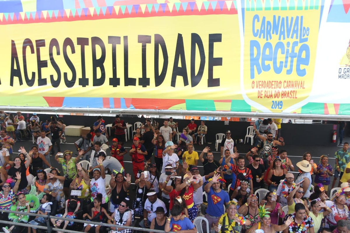 Recife Abre Inscrições Do Camarote Da Acessibilidade Para Galo Da Madrugada Carnaval 2023 Em 1880
