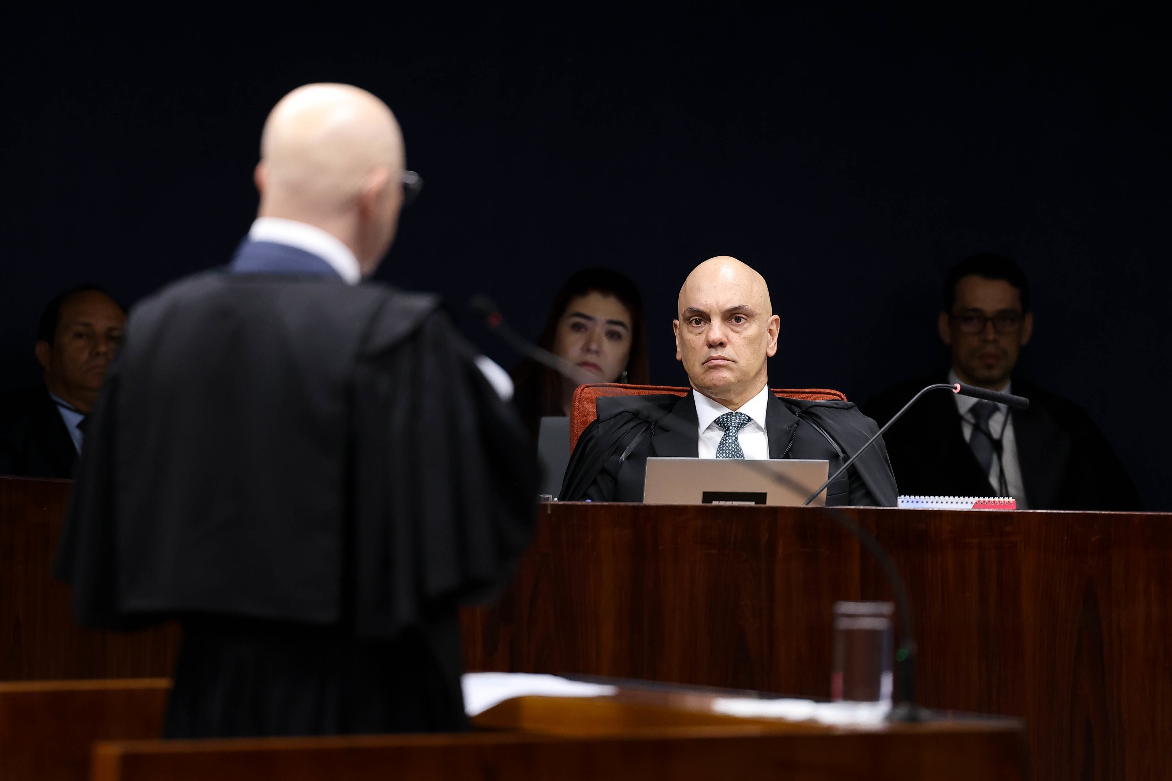 O diário do julgamento de Bolsonaro: parte 1 - O Assunto #1547