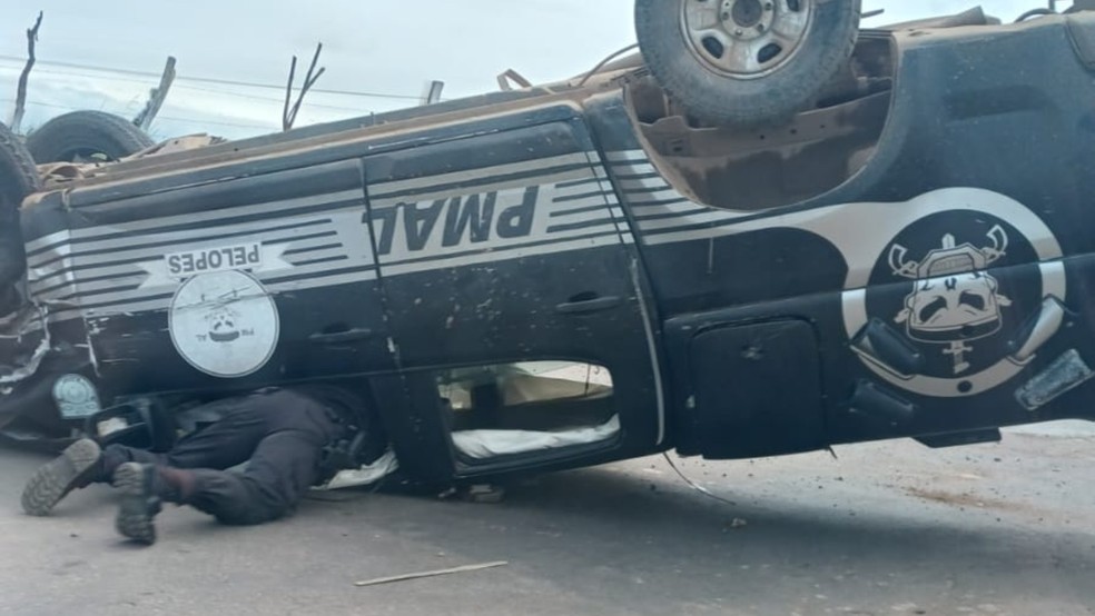 Policial acidente de carro AL-115 — Foto: Divulgação