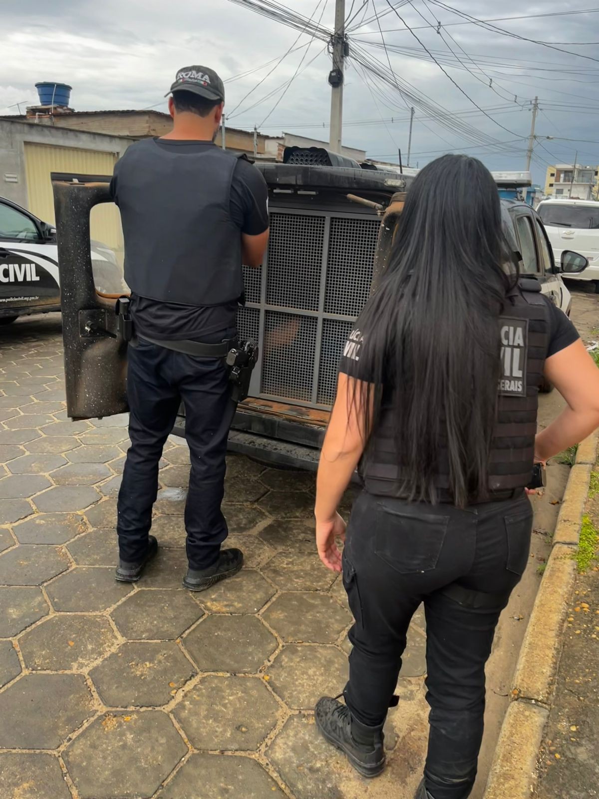 Homem é preso por descumprir medida protetiva que o impedia de se aproximar da ex-namorada: ‘chegou a forçar o portão e entrar na casa da vítima’