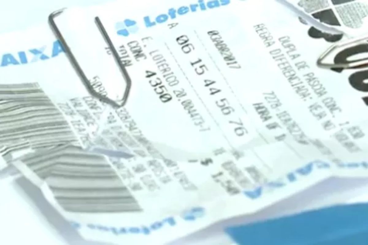Idosa cai em golpe do bilhete premiado de R$ 10 milhões oferecido por suposta testemunha de Jeová 