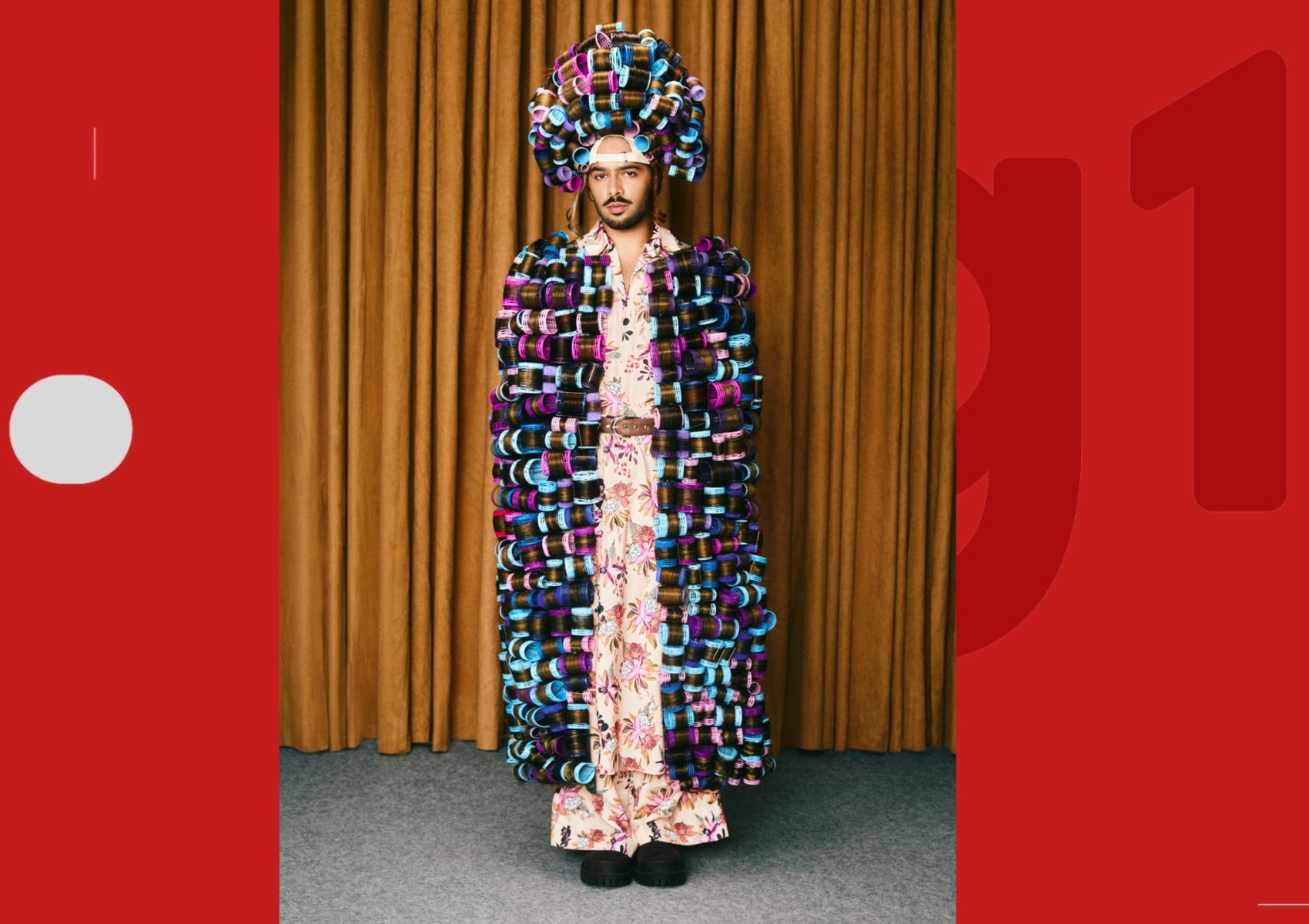 Pedro Sampaio usa figurino inspirado em Dona Hermínia no carnaval de Salvador