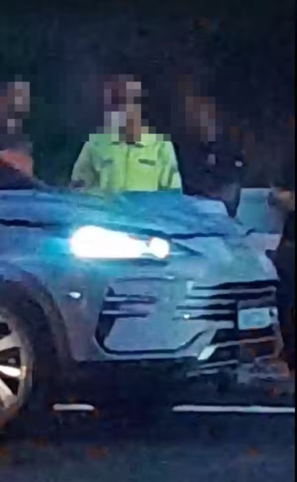 Carro atropela e mata uma pessoa na BR-040, em Três Rios