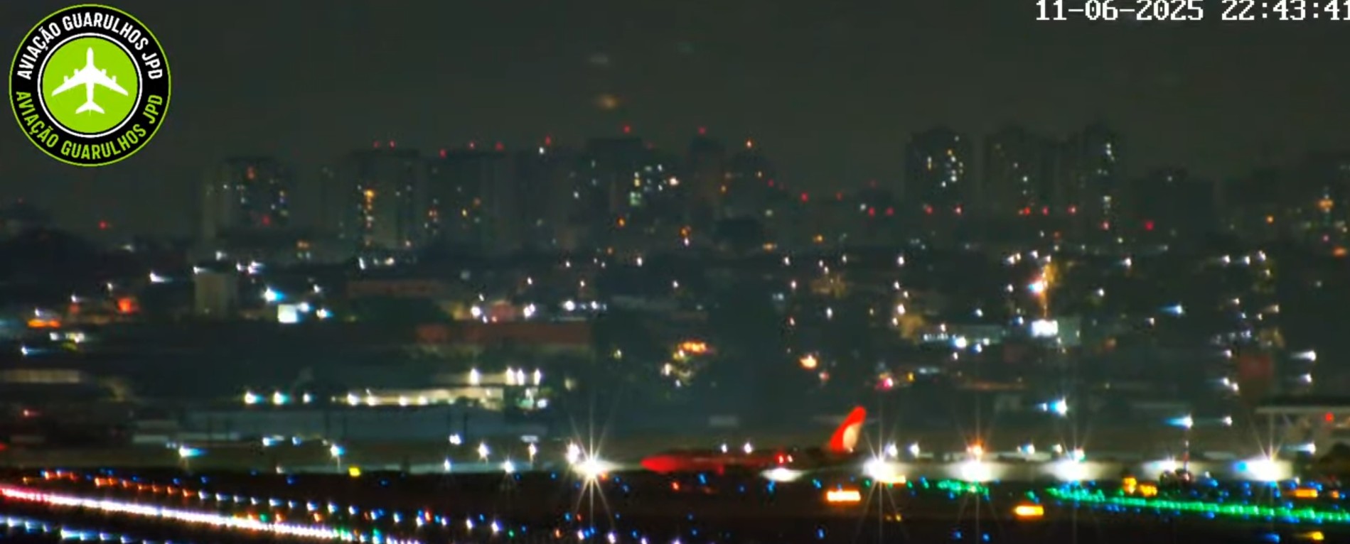 Aeroporto de Guarulhos tem pousos e decolagens interrompidos por presença de drones  