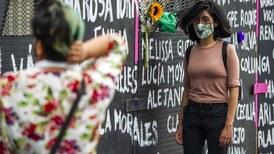 Promotor mexicano acusado de tortura e de encobrir feminicídio é solto