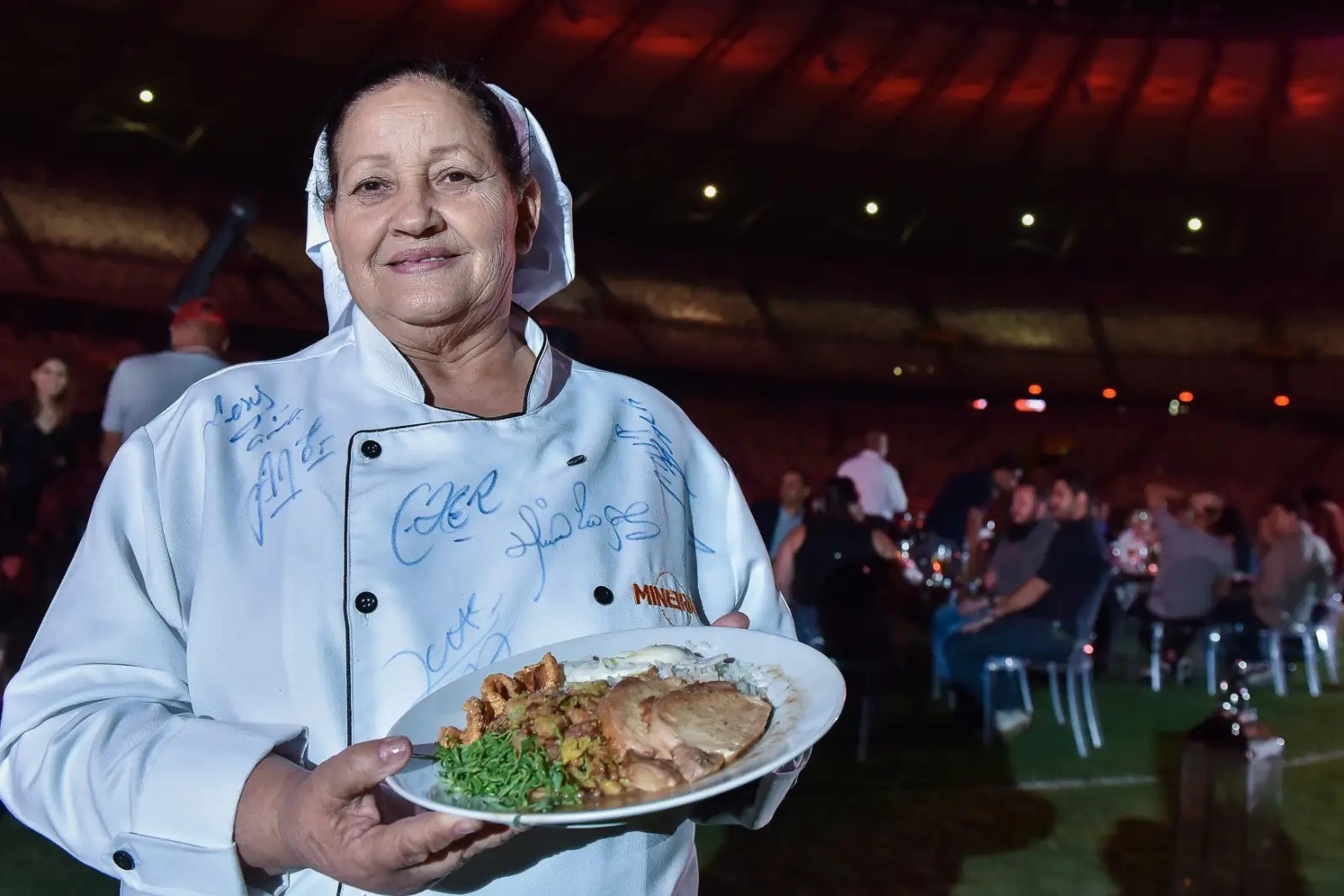 Morre Tia Sônia, cozinheira que tornou famoso feijão tropeiro do Mineirão