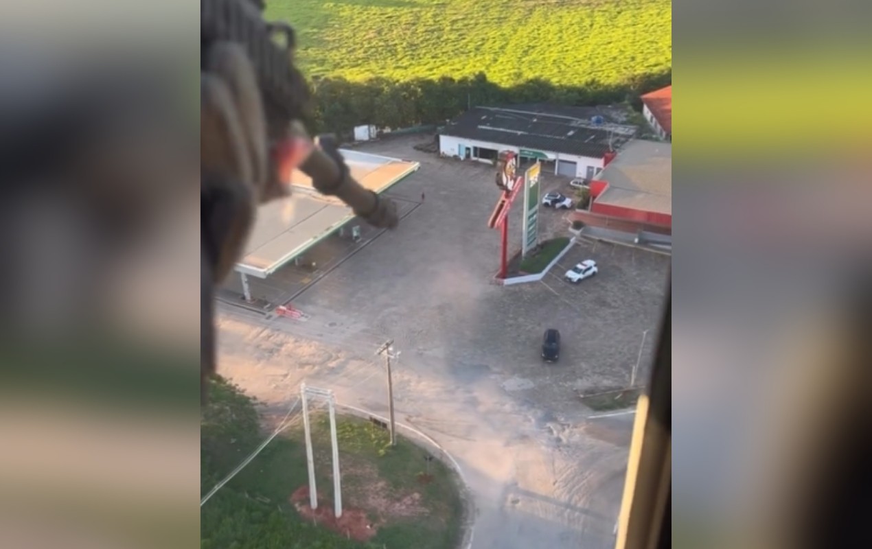 VÍDEO: helicóptero da PM registra perseguição após localização de caminhonete furtada no interior de SP